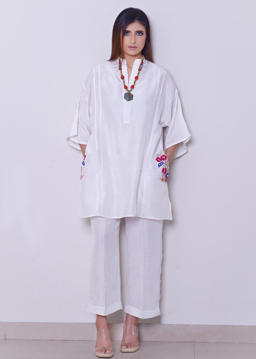 AP-1 white Pocket