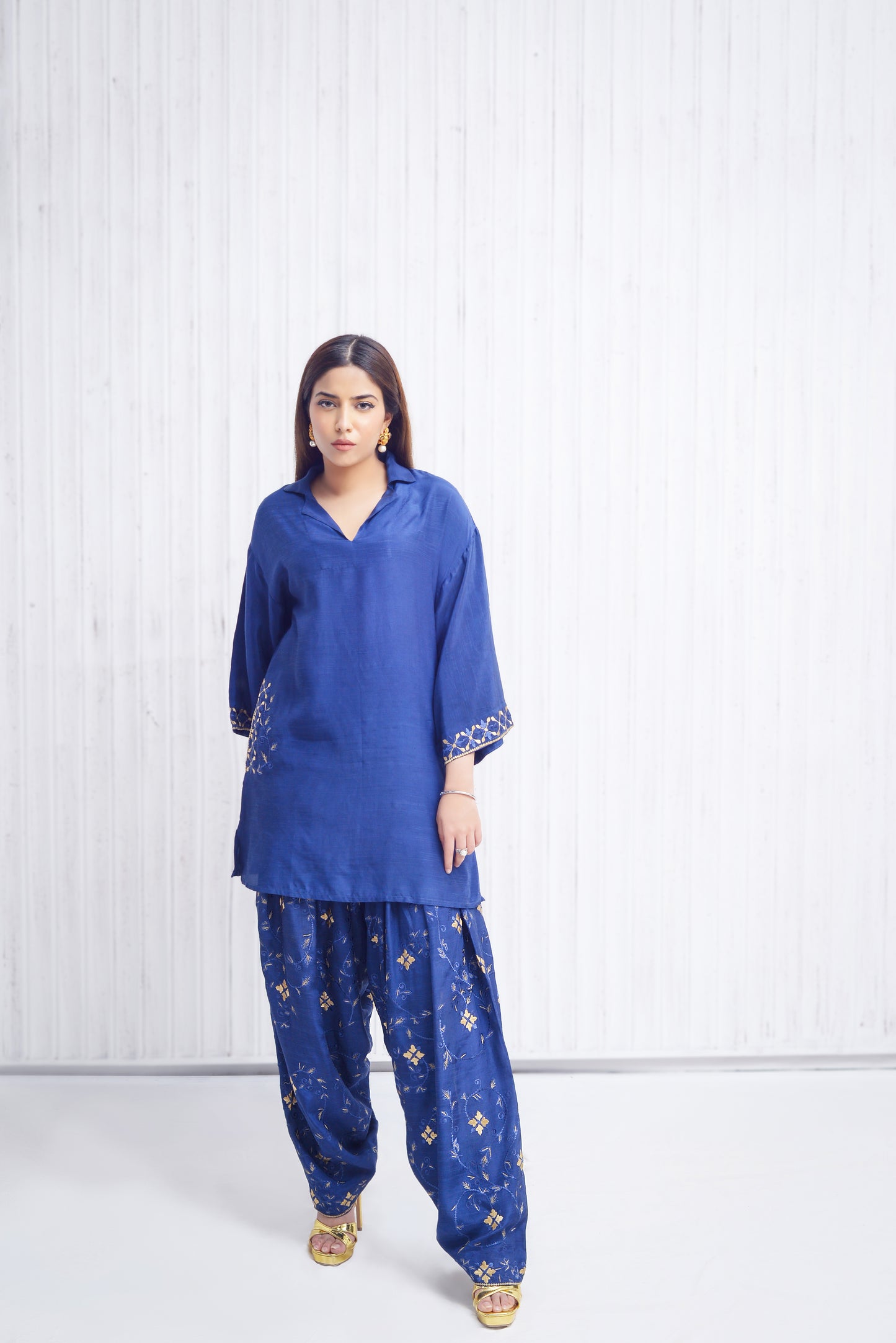 Blue pockets