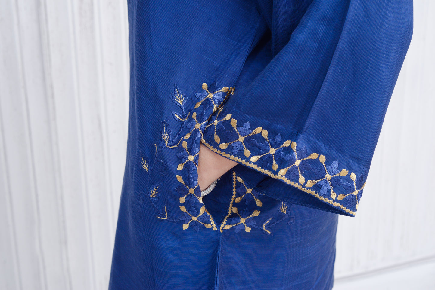 Blue pockets