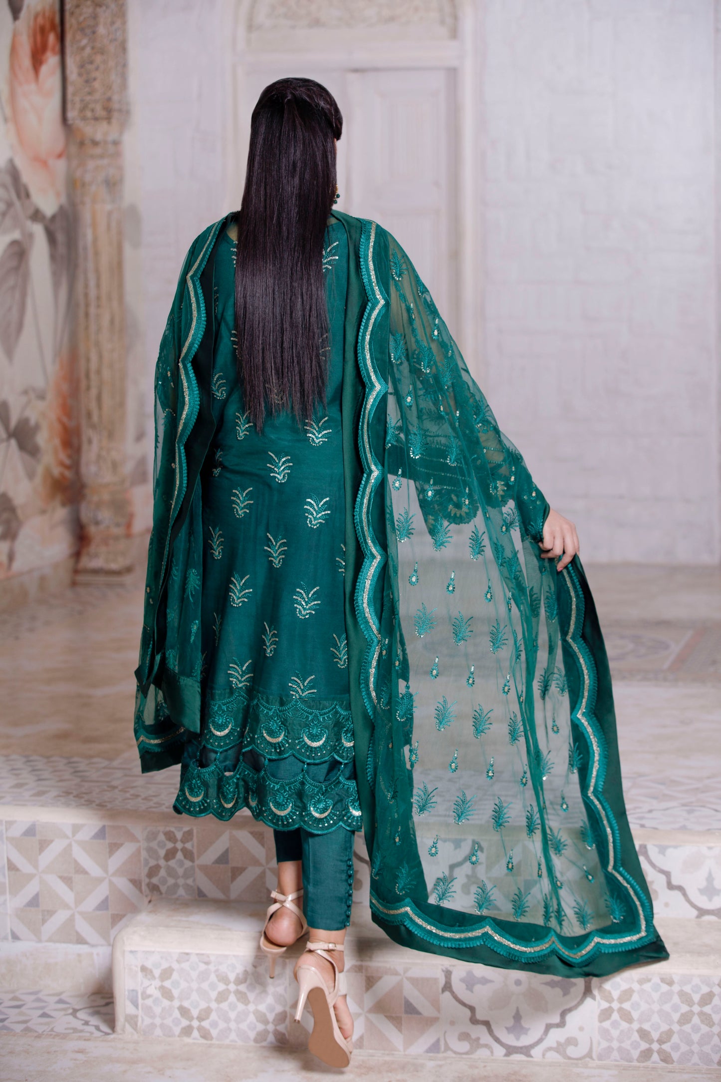 Emarald Charm P95 - LeMubdi Clothing