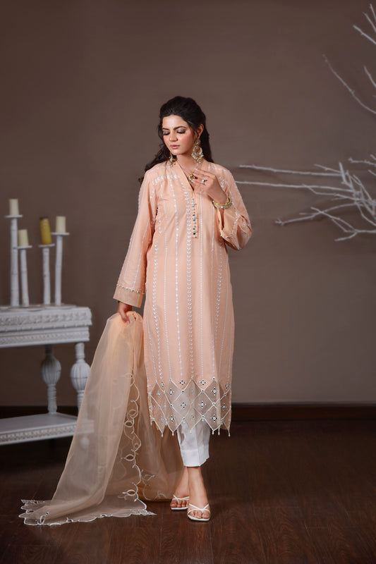 F08Peach - LeMubdi Clothing
